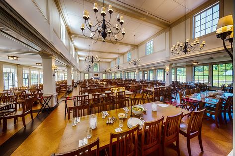 Private School Cafeteria, School Cafeteria Food, Cafeteria Design, Private High School, Cafeteria Food, School Interior, School Cafeteria, University Life, Dining Hall