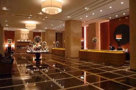 | Hotel-Lobby - Picture of Grosvenor House Dubai, Dubai - TripAdvisor Hotel Lobby Interior Design, Luxury Hotel Lobby, House Dubai, Suite Room Hotel, Boutique Hotels Interiors, Luxury Hotels Lobby, Grosvenor House, Luxury Collection Hotels, Heritage Hotel