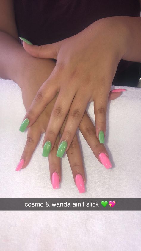 coffin shaped green & pink nails Inspired by the characters cosmo and wanda from the fairly odd parents show One Hand Green One Hand Pink Nails, Pink And Green Nails Aka, Cosmo Wanda Nails, Pink And Green Acrylic Nails, Light Green And Pink Nails, Nails Green And Pink, Cosmo And Wanda Nails, Pastel Pink And Green Nails, Celeb Nails