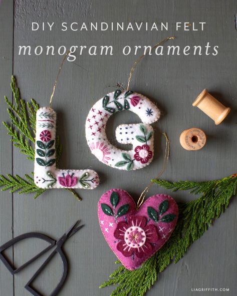 Homemade Letter Ornaments, Alphabet Ornaments Diy, Alphabet Christmas Ornaments, Initial Felt Ornaments, Felt Monogram Ornament, Felt Letter Ornaments Diy, Diy Letter Ornaments, Embroidered Felt Letters, Diy Felt Letters