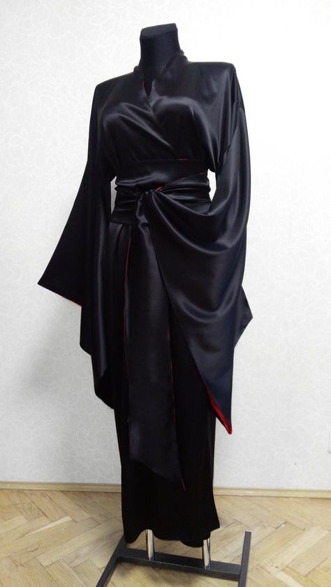 Japanese silk kimono robe Double-sided kimono robe black | Etsy Silk Robe Outfit, Floor Length Robe, Black Silk Robe, White Bridal Robe, Silk Bridal Robe, Silk Robe Long, Elegant Kimono, Goddess Outfit, Silk Robes