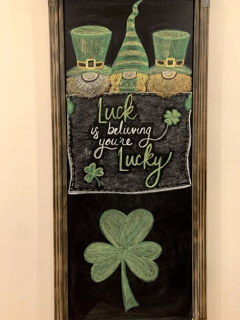 St Patricks Day White Board Ideas, Spring Chalkboard Art Ideas, Shamrock Chalkboard Art, St Patricks Day Chalkboard Ideas, St Patrick's Chalkboard Art, March Chalkboard Art, St Patrick’s Day Chalk Art, Easy Easter Chalkboard Art, St Patricks Day Chalkboard Ideas Signs