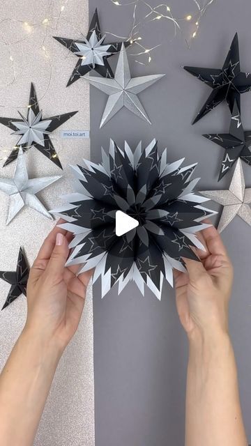 Diy Toilet Paper Roll Snowflakes, Snowflake From Paper, Diy Christmas Wall Art Craft Ideas, 3d Snowflakes How To Make, How To Make Paper Snowflakes, 3d Paper Snowflakes Diy, Paper Christmas Decorations Diy, Snowflake Paper Craft, Christmas Paper Snowflakes