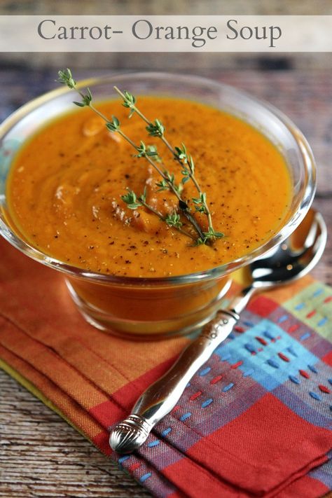 Carrot Orange Soup Recipe : 207 calories and 5 Weight Watchers SmartPoints per serving Carrot And Orange Soup, Food Processor Uses, Weight Watchers Soup, Homemade Soup Recipe, Meatless Main Dishes, Vegetarian Soup, Weeknight Dinner Recipe, Homemade Soup, Ww Recipes