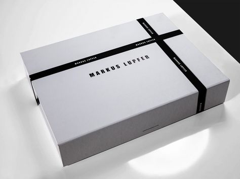 This package portrays a good example of good type through color contrast: black letters on white background and vice versa allows for more easy visibility. White Boxes Packaging, Packaging Design Black And White, Black And White Box Design, Luxury Boxes Packaging, Black Box Packaging Design, Box With Ribbon Packaging, Luxury Fashion Packaging, Box Ribbon Packaging, White Packaging Design