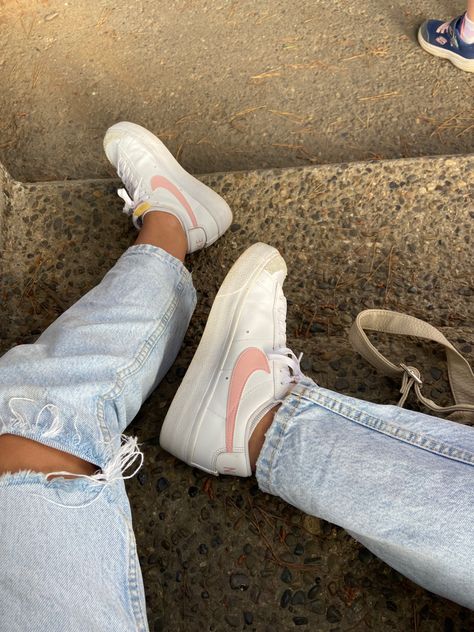 Nike Blazer Pink, Outfits With Nike Blazers, Worship Team Outfits, Team Outfits, Mid Blazer, Pink Blazer Outfit, Platform Outfit, Nike Blazers Outfit, Worship Team