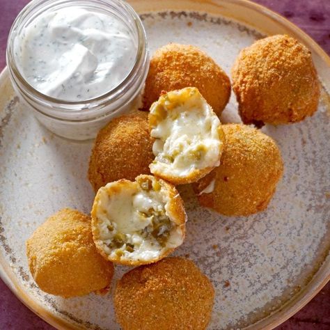 Texas Roadhouse Rattlesnake Bites, Best Copycat Recipes, Rattlesnake Bites, Creamy Ranch Dressing, Recipes Appetizers, Copycat Restaurant Recipes, Texas Roadhouse, Chicken Piccata, Cheesecake Factory