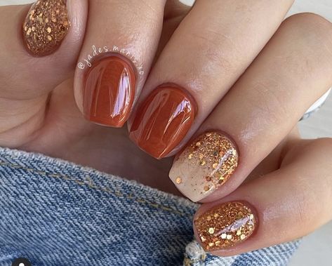 Fall Nails Easy Simple, Diy Fall Nails Easy, Diy Thanksgiving Nails, Thanksgiving Nails Gel, Nail Thanksgiving, Thanksgiving Designs, Classic Thanksgiving, Thanksgiving Nail, Fall Gel Nails