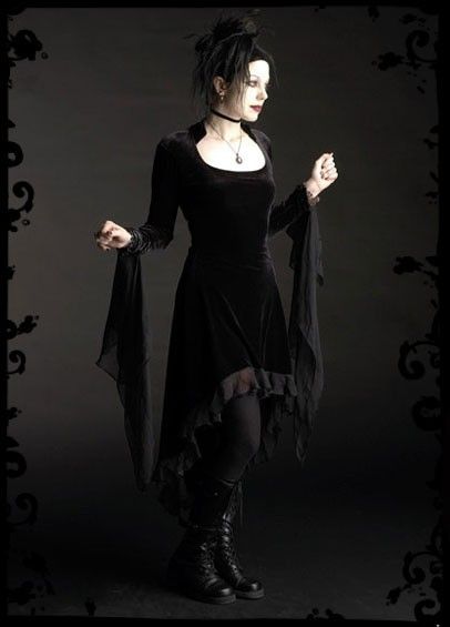 Circee Gothic Dress in Velvet with Dramatic Cuffs - Custom Dark Romantic Gothic Clothing Vampire Dress, Romantic Goth, Dark Romantic, Gothic Clothes, Goth Beauty, Gothic Clothing, Goth Dress, Fairytale Dress, Gothic Beauty