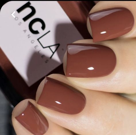 Brown Nail Polish, Brown Nail, Nail Polish Colors Fall, September Nails, Fall Gel Nails, Cream Nails, Thanksgiving Nails, Fall Nail Colors, Dipped Nails