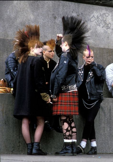 Punk 70s Fashion, London Punk Fashion, Punk Fashion 70s, New Wave Fashion 80s, British Punk Fashion, Post Punk Fashion, New Wave Style, New Wave Fashion, Skin Heads