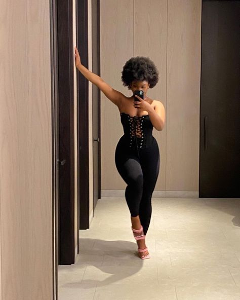 Corset Outfit Club, Sheer Leggings, Corset Outfit, Mirror Mirror On The Wall, Mirror On The Wall, Black Femininity, Chill Outfits, Black Women Fashion, Indie Fashion