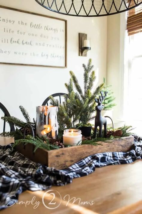 Outdoor Christmas Farmhouse Decor, Farmhouse Simple Christmas Decor, Modern Farmhouse Christmas Centerpiece, Contemporary Farmhouse Christmas Decor, Farmhouse Christmas Island Decor, Farmhouse Neutral Christmas Decor, Natural Christmas Decor Farmhouse, Christmas Decor Greenery, Woodsy Christmas Decor Farmhouse