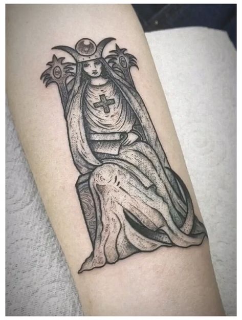 High Priestess tarot tattoo The High Priestess Tattoo, Tarot Card Tattoo High Priestess, High Priestess Tarot Tattoo, High Priestess Tattoo, High Priestess Tarot Card Art, The High Priestess Tarot Symbolism, Tarot High Priestess, The High Priestess Tarot Illustration, Tarot Card Tattoo