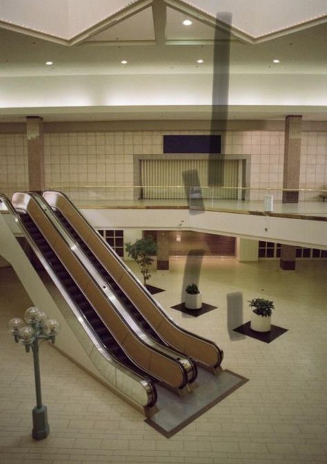 Liminal Spaces on Twitter: "… " Cupertino California, Abandoned Malls, Dead Malls, Vintage Mall, Nostalgic Pictures, Nostalgia Core, Dreamcore Weirdcore, Liminal Spaces, Empty Spaces