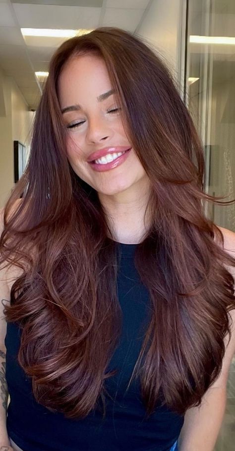 Red Hair For Cool Toned Skin, Cola Brown Hair Color, Cherry Coke Brown Hair, Cherry Cola Highlights Brown Hair, Brown Girls Hair Color Ideas, Cherry Hair With Highlights, Cherry Cola Balayage Dark Brown, Brown Hair With Red Tones, Dark Cherry Cola Hair Color Brown Skin