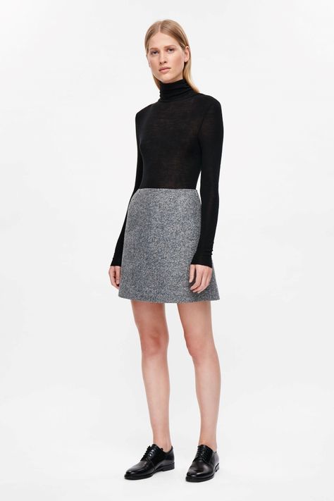 COS | A-line wool skirt Textured Skirt Outfit, Wool Skirt Outfit Winter, Wool Skirt Outfit, A Line Skirt Outfits, Textured Skirt, Design Wardrobe, A Line Mini Skirt, Grey Light, Winter Outfits For Work