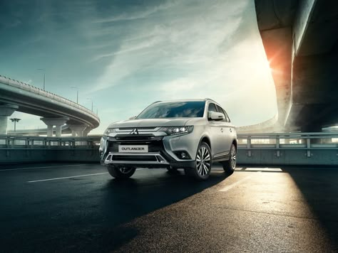 Mitsubishi Outlander [Campaign 2018 / 2019] on Behance Car Visual Design, Car References, Folder Cover Design, Food Website Design, Car Pic, Car Advertising Design, Folder Cover, Ashok Leyland, Cars Design