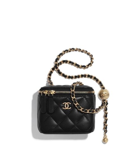 Chanel Handbags Collection, Chanel Mini Bag, Vintage Chanel Bag, Chanel Box, Mode Chanel, Chanel Flap Bag, Chanel Mini, Chanel Official, Chanel Official Website