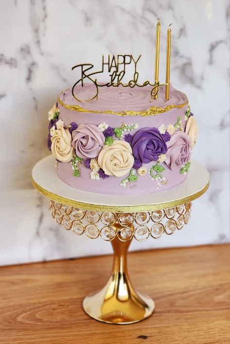 Rosette Cake Ideas, 60th Birthday Cake For Ladies, Birthday Cake For Women Simple, Simple Birthday Cake Designs, Modern Birthday Cakes, Whipped Cream Cakes, Bake A Cake, Birthday Cake Decorating Ideas, Rosette Cake