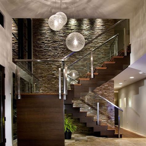 modern stairs and wall texture تحت الدرج, Contemporary Staircase, Modern Entry, Escalier Design, Entry Design, Stone Walls, Modern Staircase, Chic Interior, Wall Cladding