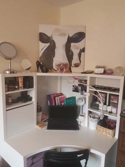 Makeup station / work space is ready I love it The Ikea Micke corner desk. Corner Desk Makeup, Ikea Micke Desk Corner, Corner Desk Inspiration, Micke Corner Desk Ikea Ideas, Ikea Malm Makeup Table, Ikea Micke Corner Desk, Micke Corner Desk, Corner Desks For Small Spaces, Table Storage Ideas