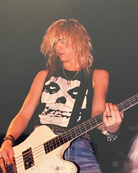 in January 1988 at the Whisky a Go Go in Hollywood 📸 by Julie T Whiskey A Go Go, Whisky A Go Go, Tie Die Shirts, Rock Musicians, Duff Mckagan, 80s Bands, Axl Rose, All I Ever Wanted, Mötley Crüe