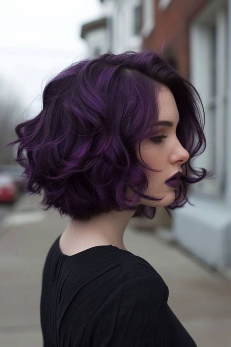 Imgur: The magic of the Internet Dark Violet Hair, Purple Hair Short, Short Ombre Hair, Hair Color Streaks, Violet Hair, Dark Violet, Color Me Beautiful, Ombre Hair Color, Ombre Balayage