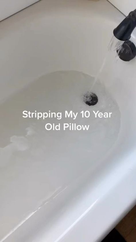 Stripping Pillows Tik Tok, Pillow Cleaning In Tub, How To Clean Pillows In Tub, How To Strip Pillows In Tub, Cleaning Pillows In Tub, Laundry Stripping Pillows, 2023 Moodboard, Laundry Stripping, Cleaning Videos