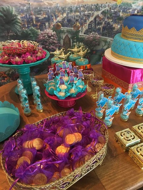 Aladin Birthday Theme, Aladdin And Jasmine Party Ideas, Aladdin Theme Party Decoration, Aladdin Theme Quinceanera, Aladdin Party Decorations, Aladdin Birthday Party Decoration, Arabian Birthday Party, Jasmine Party Ideas, Jasmine Themed Birthday Party