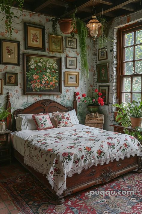 Vintage Bedroom Ideas, Maximalist Bedroom, Beautiful Bedroom Colors, Cottagecore Bedroom, Moody Bedroom, Art Deco Bedroom, Deco Bedroom, Casa Vintage, Vintage Bedroom