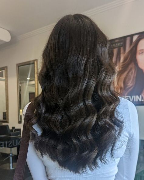 Susie Q Hair on Instagram: "Classic Soft Waves By Tahnee💗 #kevinmurphy #sydneyhairdresser #ghdwaves #ghd #behindthechair" Soft Wave Curls, Soft Waves Long Hair, Ghd Waves, Hair Staly, Soft Waves Hair, Big Waves Hair, Engagement Hair, Long Hair Waves, Inspo Hair