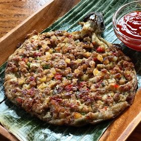 Tortang Talong with Giniling Recipe (Eggplant Omelet with Ground Pork) Tortang Talong With Ground Beef, Filipino Eggplant Recipe, Tortang Talong Recipe, Pork Giniling Recipe, Talong Recipe, Filipino Eggplant, Giniling Recipe, Filipino Ulam, Fried Eggplant Recipes