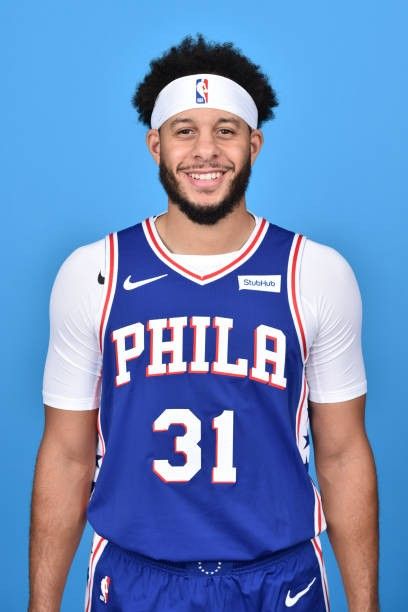 Seth Curry, Nba Wallpapers, Sports Figures, Philadelphia 76ers, Nba Players, Anime Demon, Philadelphia, Nba, Sports Jersey