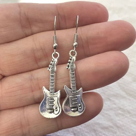 Silver tone guitar dangle earrings Guitar Earrings, Guitar Metal, Cool Earrings, Charms Earrings, Unique Guitars, Festival Earrings, Rock N Roll Music, Musician Gifts, Metal Charms