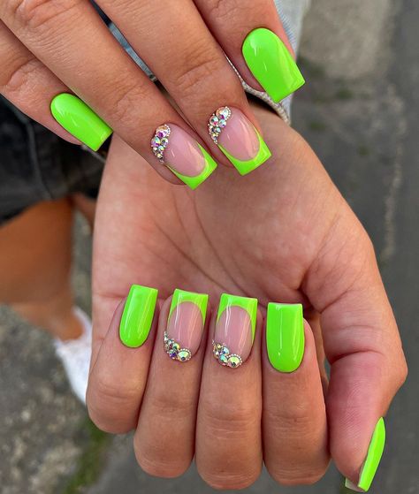 Neon Nail Designs, Neon Green Nails, Nail Designs Pictures, French Tip Nail Designs, Fancy Nails Designs, Nagel Tips, Green Nail, Short Acrylic Nails Designs, Neon Nails