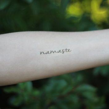 Namaste Tattoo Ideas, Namaste Tattoo, Yoga Tattoos, Cursive Tattoos, Petite Tattoos, Henna Tattoo, Temporary Tattoo, Tattoos And Piercings, Namaste