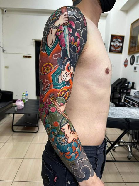 Irezumi Sleeve, Cap Fb, Traditional Japanese Tattoo Designs, Irezumi Tattoos, Traditional Japanese Tattoos, Japanese Sleeve Tattoos, Japanese Sleeve, Samurai Tattoo, Japan Tattoo