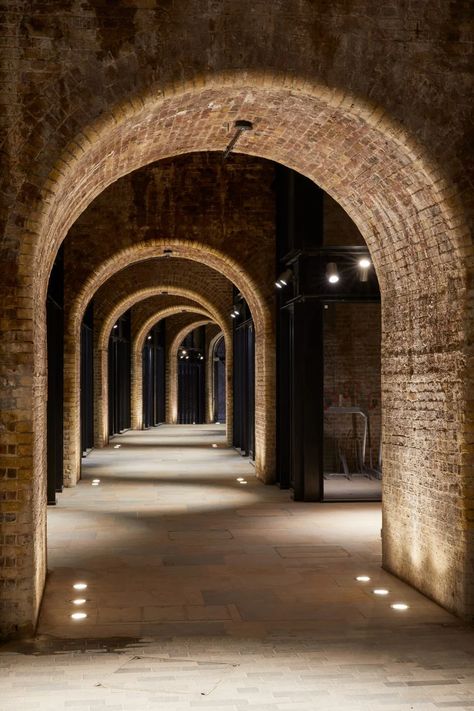 Southwark Cathedral, Building An Addition, Shopping District, Brick Arch, Brick Construction, Facade Lighting, Borough Market, Victorian Terrace, Urban Fabric