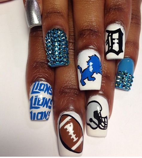 Queen of Nails lions nails nfl nails love the blue crystal n silver. Lions Nails, Nfl Nails, Football Nail Designs, Lion Nails, Football Nail Art, Sports Nails, Football Nails, Latest Nail Trends, 4th Of July Nails