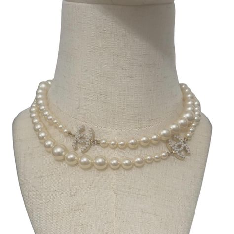 If you don’t own The Classic Pearl necklace you’re missing out. But don’t worry this pearl necklace was JUST REDUCED and the savings is HUGE. Hurry though, LAST CHANCE and it will be returned to its owner. Need a payment plan? Comment to DM #luxurysale #gtaconsignment #luxuryconsignment #luxuryshopping #torontoconsignment #fashion #preowned #sale Classic Pearl Necklace, Luxury Sale, Payment Plan, Last Chance, Pearl Necklace, Quick Saves