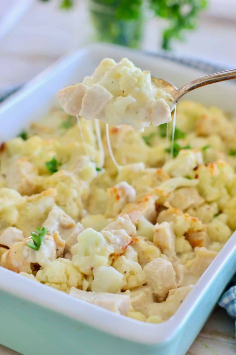 Chicken Cauliflower Alfredo Casserole Chicken And Califlour Recipes, Chicken Breast And Cauliflower Recipes, Cauliflower Chicken Alfredo, Chicken Cauliflower Casserole Recipes, Chicken And Cauliflower Casserole, Chicken And Cauliflower, Chicken And Cauliflower Recipes, Creamy Cauliflower Chicken Casserole, Cheesy Chicken Cauliflower Casserole