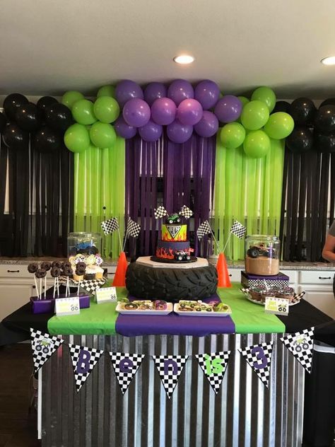 Monster Truck Treat Table, Grave Digger Birthday Party Ideas, Diy Monster Truck Party Decorations, Monster Truck Party Backdrop, Grave Digger Birthday Party Decoration, Monsters Truck Birthday Party Ideas, Monster Jam Bday Party, Diy Monster Truck Decorations, Monster Jam Birthday Party Decoration