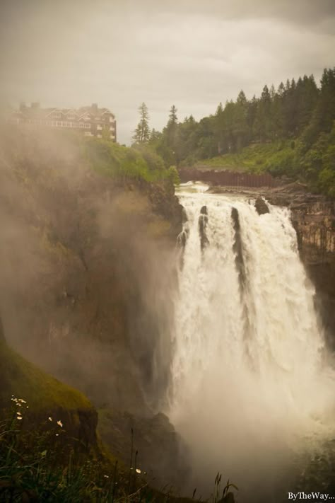 Twin Peaks Lockscreen, Twin Peaks Aesthetic Wallpaper, Twin Peaks Wallpaper, Twin Peaks Theme, Twin Peaks 1990, Snoqualmie Falls, Between Two Worlds, Mad World, Autumn Park