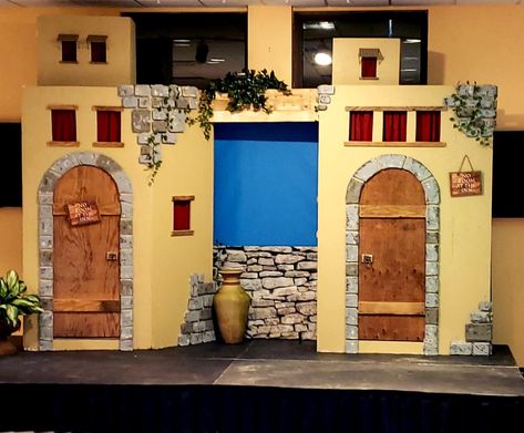 Desert Backdrop Diy, Bethlehem Christmas Scene, Nativity Props Diy, Bethlehem Stage Design, Nativity Stage Set, Christmas Play Set Design, Bethlehem Inn Stage Prop, Nativity Play Set Design, Nativity Stage Design