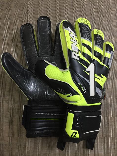 Football Goalkeeper, Soccer Gloves, Soccer Stuff, Gloves For Men, Mobile Photo Editing, Goalkeeper Gloves, Mobile Photo, Best Shoes For Men, Football Equipment