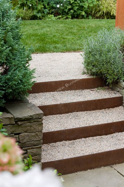 Steel risers back filled and topped with gravel - Combined with stacked stone wall Steel Garden Edging, Landscape Stairs, Walkways Paths, Garden Stairs, Outdoor Steps, Sloped Garden, Deco Nature, Garden Steps, Outdoor Stairs