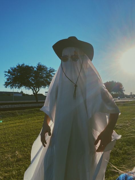 Ghost Cowboy Costume, Cowboy Ghost Costume, Cool Ghost, Ghost Cowboy, Cowboy Ghost, Cowboy Costume, Ghost Costume, Halloween Photography, Ghost Photos