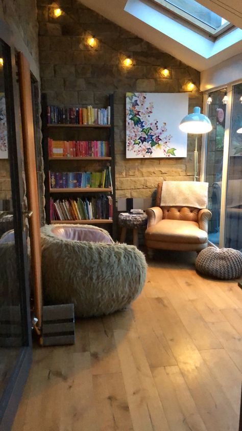 Bonus Room Reading Nook, Extra Bedroom Library, Conservatory Book Nook, Library Room Small Space, Reading Nook In Sunroom, Small Reading Area Ideas, Chill Room Ideas Lounges Cozy, Reading Nook Standing Shelves, Small In House Library