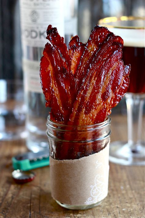 Maple Candied Bacon, Bacon Crackers, Clever Carrot, Maple Candy, Candied Bacon, Think Food, Cayenne Pepper, Bacon Recipes, In A Jar